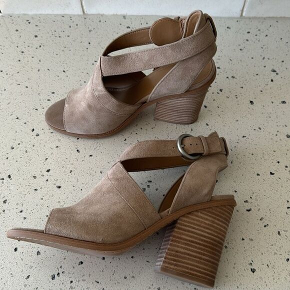 Marc Fisher Vega Women's Taupe Natural Suede Leather Block Heel Sandals Size 11 - Picture 4 of 13